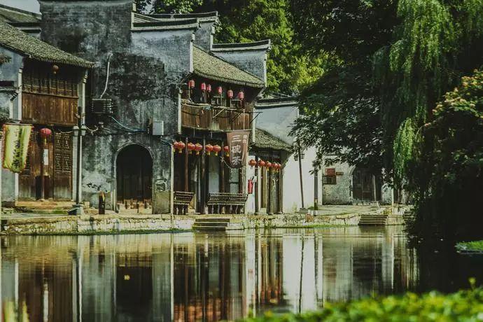 努比亚z50s高性能配置和亲民价格吸引爱好者